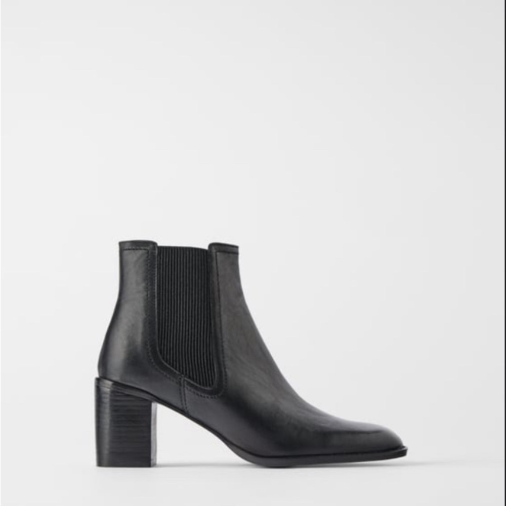 Zara LEATHER HEELED ANKLE BOOTS WITH GORING - Black: Size 8